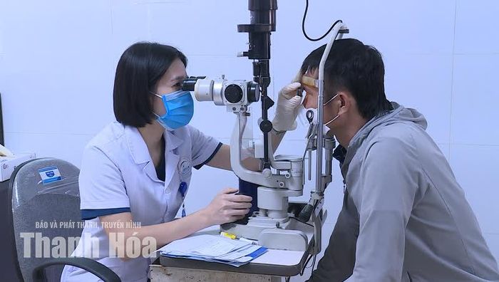 Mỗi người hãy trân trọng và yêu quý đôi mắt - “cửa sổ tâm hồn” của chính mình.