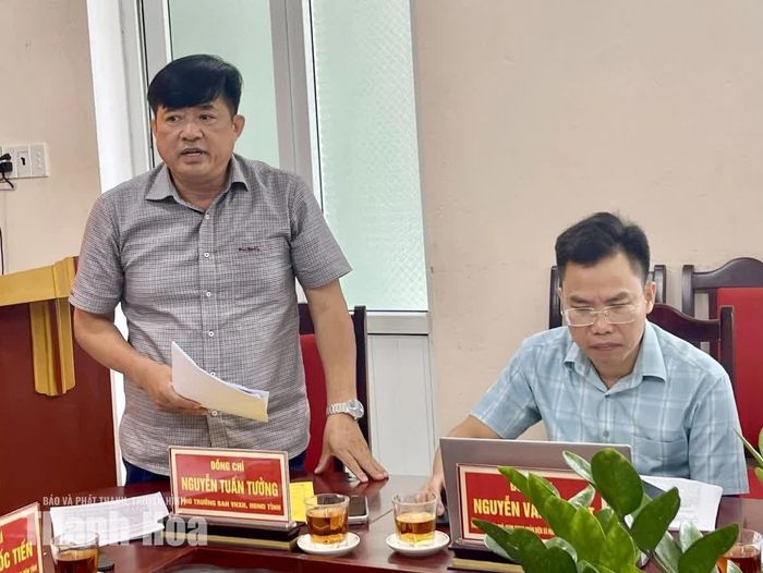 Thành viên Đoàn giám sát phát biểu ý kiến tại buổi giám sát.