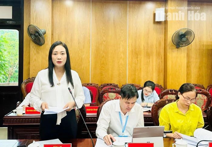 Giám đốc Sở Dân tộc và Tôn giáo trình bày Dự thảo Đề án giảm nghèo tỉnh Thanh Hóa giai đoạn 2026-2030.