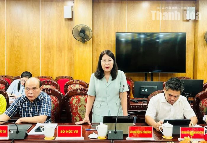 Đại diện lãnh đạo Sở Khoa học và Công nghệ phát biểu tham luận tại hội nghị.
