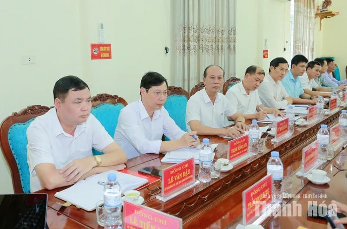 Đại diện các xã dự hội nghị.