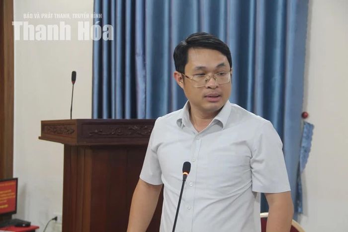 Lãnh đạo xã Hoằng Lộc phát biểu tại buổi khảo sát.