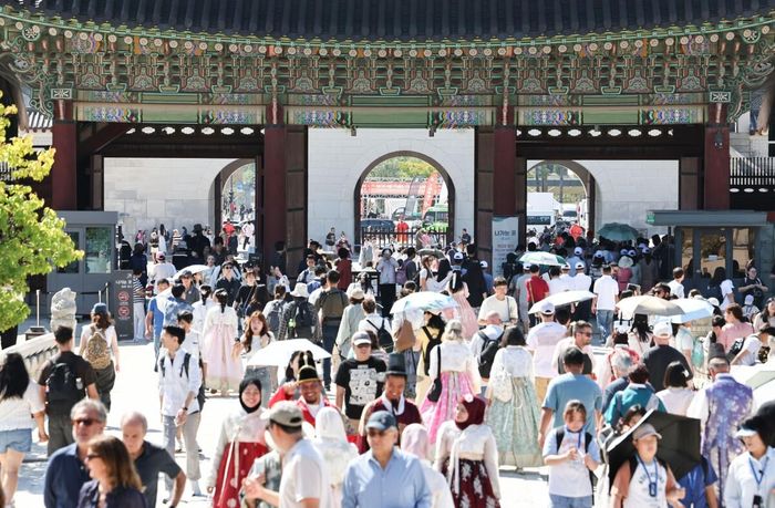 Ngành du lịch Hàn Quốc đã triển khai K-Tour Pass tại thành phố biển Busan, nhằm "kéo" du khách di chuyển ra khỏi Seoul. Ảnh: Korea JoongAng Daily