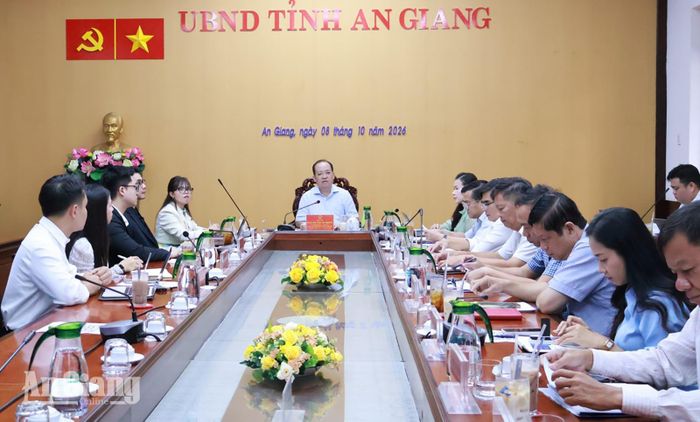 Phó Chủ tịch Thường trực UBND tỉnh An Giang Nguyễn Thanh Phong phát biểu tại buổi làm việc.