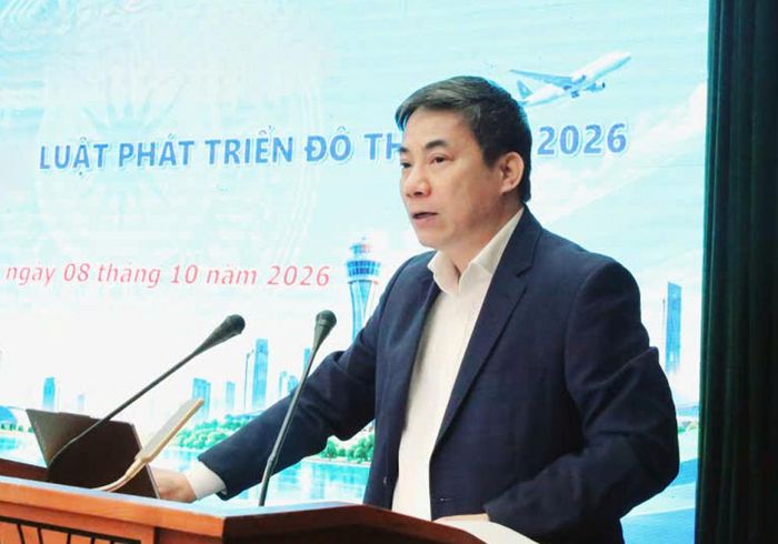  Báo cáo viên Bộ Tư pháp quán triệt những nội dung cốt lõi, điểm mới của Luật Phát triển đô thị. 