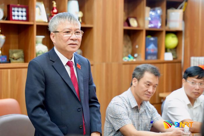 Chủ tịch HĐND thành phố Nguyễn Đức Dũng phát biểu tại buổi làm việc. Ảnh: T.CÔNG