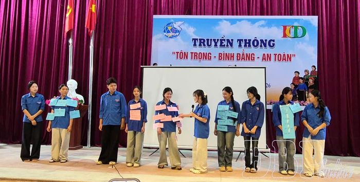 Hoạt động truyền thông về bình đẳng giới cho thanh - thiếu niên tại xã Thanh Nưa.