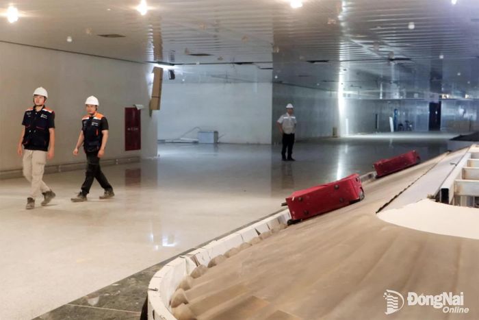 Chạy thử hệ thống băng chuyền vận chuyển hành lý tại Sân bay Long Thành. Ảnh: Phạm Tùng