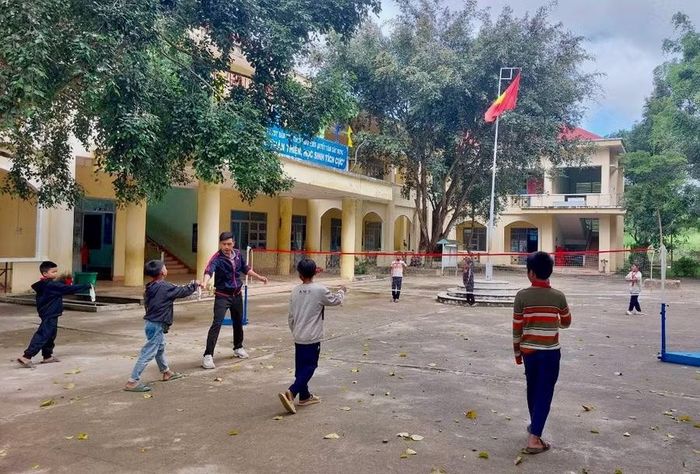  Các cơ sở giáo dục phải tích cực hưởng ứng, đẩy mạnh phong trào thể dục, thể thao học đường. Ảnh: Mộc Trà 