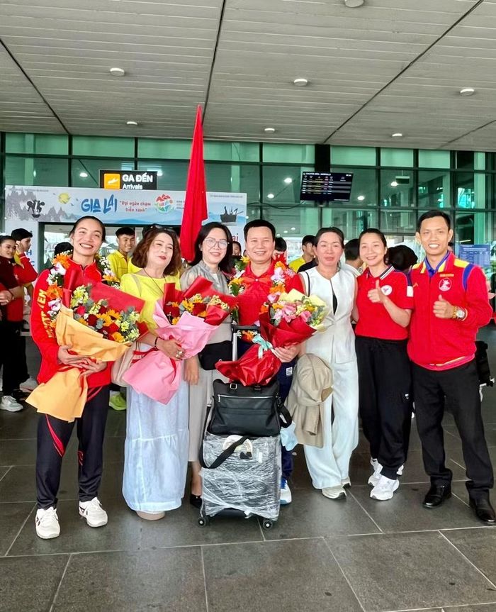  Gia đình của HLV, VĐV cũng có mặt chia sẻ niềm vui cùng các VĐV. Ảnh: H.V 