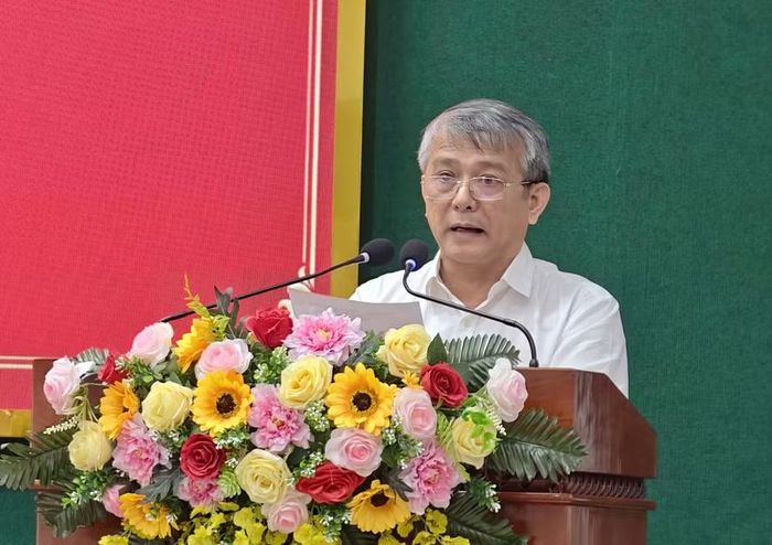  Bí thư Đảng ủy, Chủ tịch HĐND phường Nguyễn Hữu Khúc yêu cầu phấn đấu hoàn thành toàn diện các chỉ tiêu, nhiệm vụ năm 2026. Ảnh: Dũng Nhân 