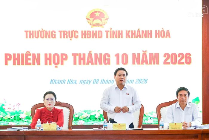 Đồng chí Lâm Đông phát biểu chỉ đạo tại phiên họp.