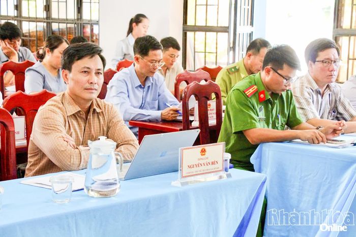 Các đại biểu tham dự hội nghị.
