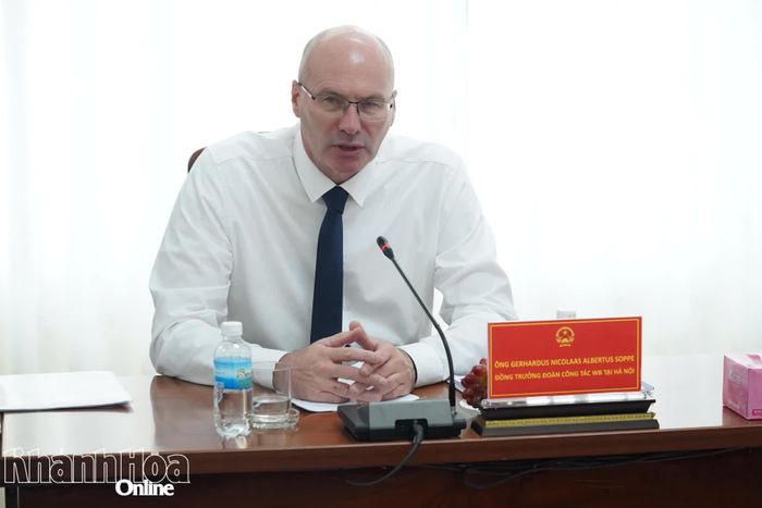 Ông Gerhardus Nicolaas Albertus Soppe phát biểu tại buổi làm việc.