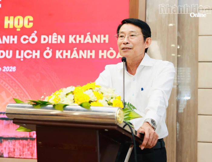 Đồng chí Đinh Văn Thiệu phát biểu tại hội thảo.