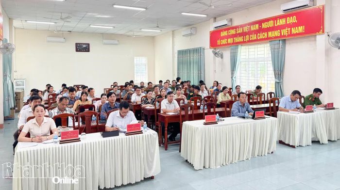 Các đại biểu tham dự hội nghị.