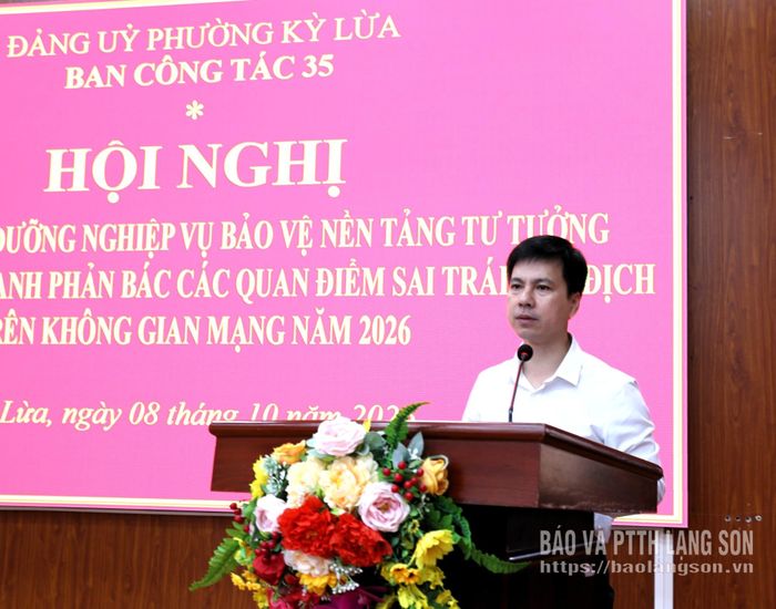 Lãnh đạo Đảng ủy phường Kỳ Lừa phát biểu tại hội nghị