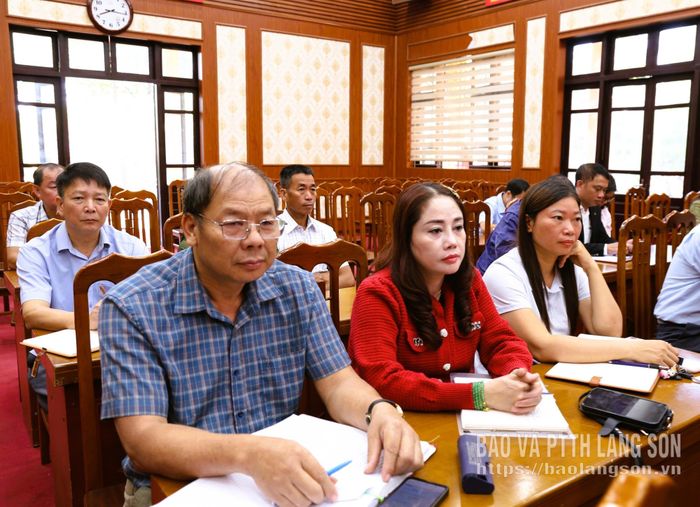 Các đại biểu tham dự hội nghị