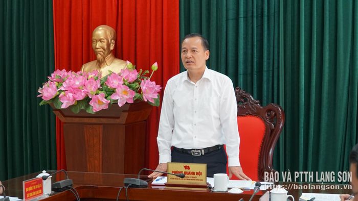 Đồng chí Phùng Quang Hội, Ủy viên Ban Thường vụ Tỉnh ủy, Bí thư Đảng ủy, Chủ tịch HĐND phường, Trưởng Ban Chỉ đạo thực hiện công tác bồi thường, GPMB phường kết luận buổi kiểm tra