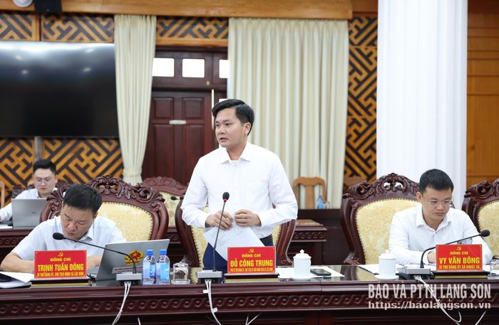 Lãnh đạo xã Lộc Bình phát biểu tại chương trình làm việc