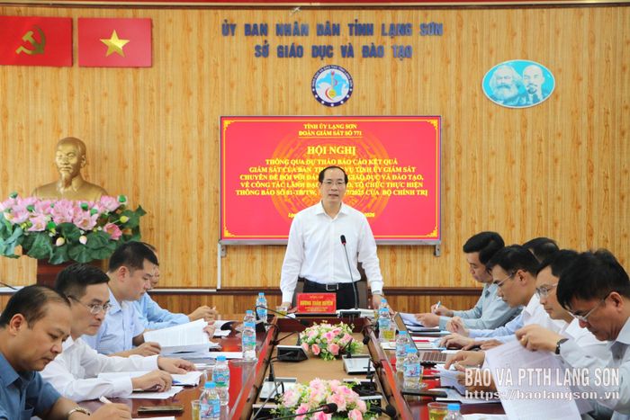 Đồng chí Dương Xuân Huyên, Ủy viên Ban Thường vụ Tỉnh ủy, Phó Chủ tịch Thường trực HĐND tỉnh, Trưởng Đoàn giám sát 771 phát biểu kết luận tại Đảng ủy Sở Giáo dục và Đào tạo