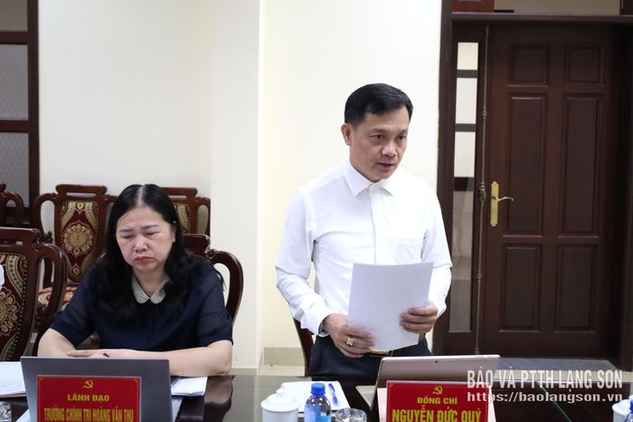 Hiệu trưởng Trường Chính trị Hoàng Văn Thụ báo cáo kết quả thực hiện nhiệm vụ 9 tháng đầu năm 2026