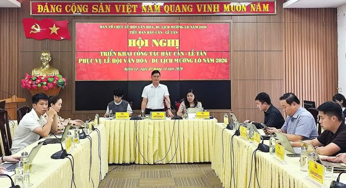 Quang cảnh hội nghị triển khai nhiệm vụ, thống nhất phương án đón tiếp đại biểu, khách mời và bảo đảm các điều kiện phục vụ lễ hội Lễ hội Văn hóa, Du lịch Mường Lò năm 2026.
