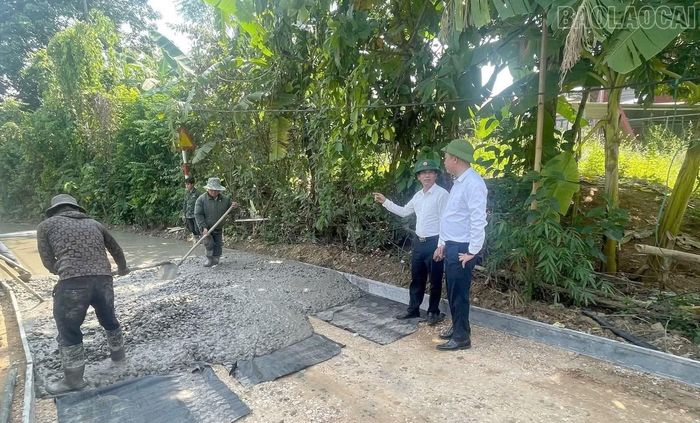 Năm 2026, xã Châu Quế mở mới và mở rộng 8 tuyến đường giao thông nông thôn, với tổng chiều dài 6,2 km.