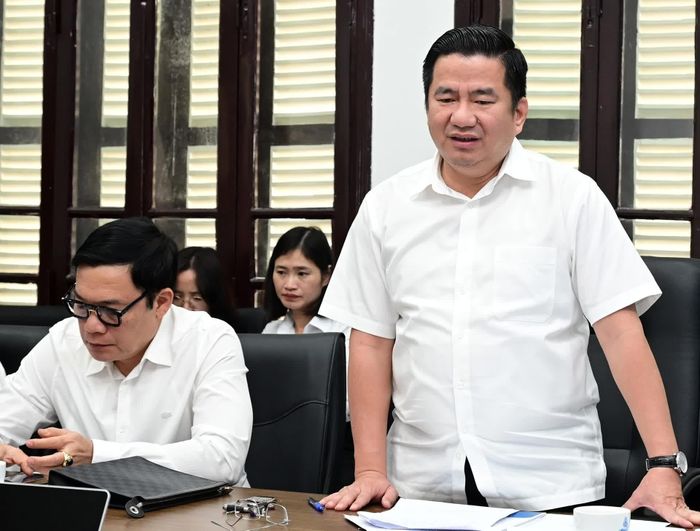 Bí thư Đảng ủy phường Sa Pa Tô Ngọc Liễn phát biểu tại buổi làm việc.
