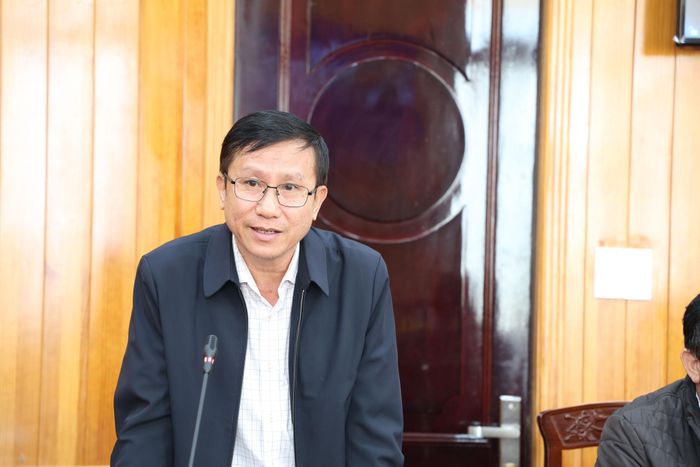 Phó Giám đốc Sở Nội vụ Lê Trung Trường Vũ góp ý về chỉ tiêu tuyển giáo viên cho Sở GD&ĐT