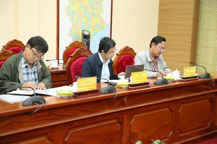 Các đại biểu tham dự cuộc họp