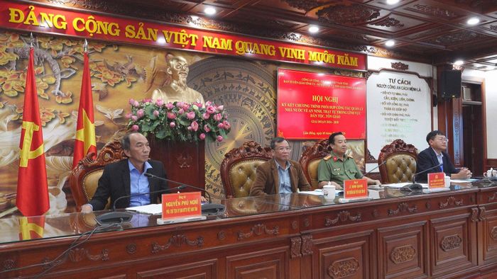 Các đại biểu tham dự hội nghị