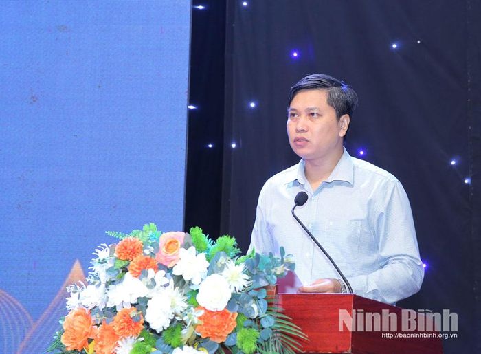 Ông Trần Minh Sơn, Giám đốc Trung tâm Hỗ trợ pháp lý cho doanh nghiệp vừa và nhỏ phát biểu tại hội nghị.