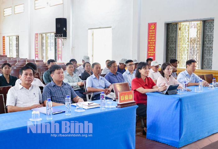 Các đại biểu dự hội nghị.