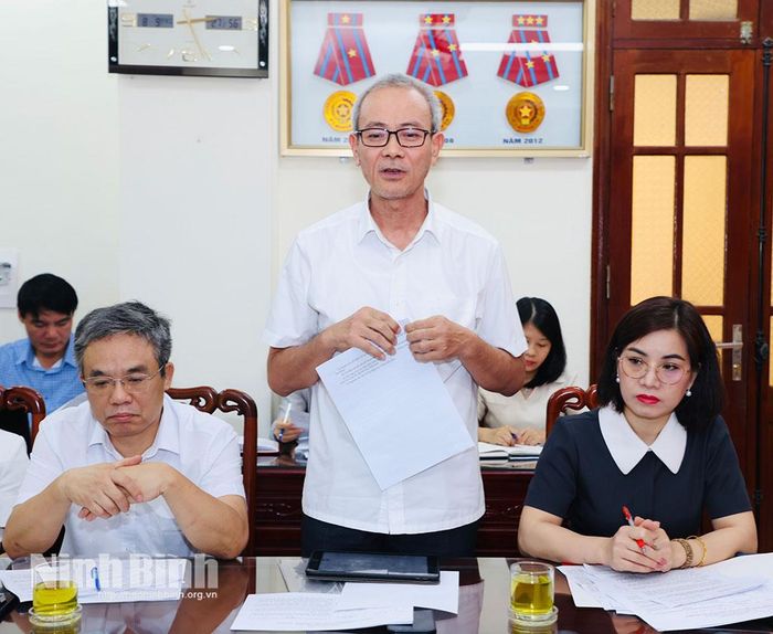 Đồng chí Trịnh Xuân Lộc, Phó Giám đốc Sở Văn hóa và Thể thao phát biểu thảo luận tại Hội thảo.
