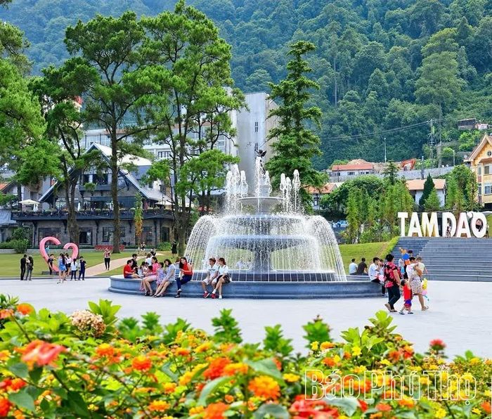 Không gian công cộng tại Khu du lịch quốc gia Tam Đảo được chỉnh trang, tạo điểm dừng chân sạch đẹp cho du khách.