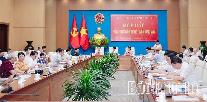 Quang cảnh buổi họp báo.