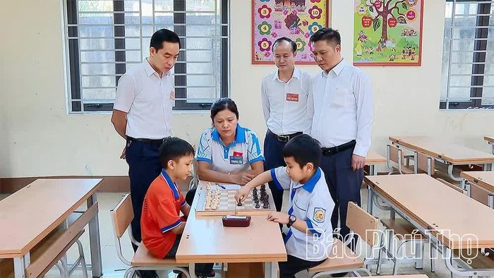 Các vận động viên thi đấu môn Cờ vua.
