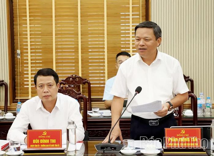 Đồng chí Phó Chủ tịch UBND tỉnh Phan Trọng Tấn phát biểu tại buổi làm việc.