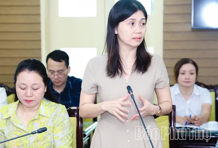 Lãnh đạo Bệnh viện Đa khoa tỉnh góp ý vào dự án luật lĩnh vực y tế.