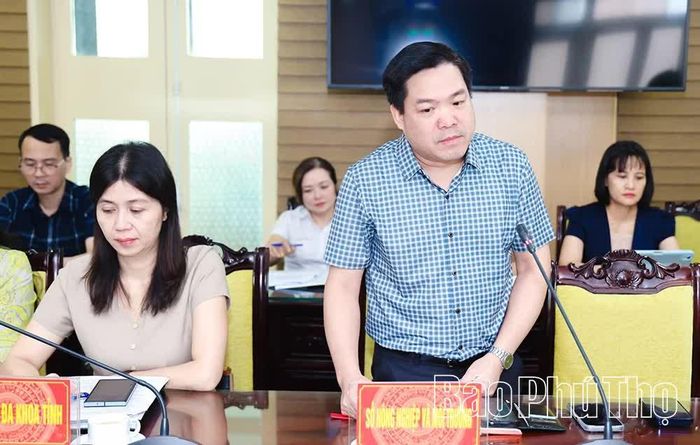 Lãnh đạo Sở Nông nghiệp và Môi trường phát biểu tại hội nghị.