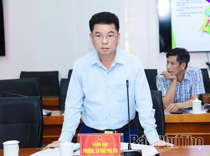 Lãnh đạo xã Tề Lỗ phát biểu tại hội nghị.