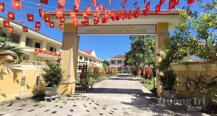 Trường tiểu học và THCS Tân Thành, nơi xảy ra sự việc - Ảnh: C.H