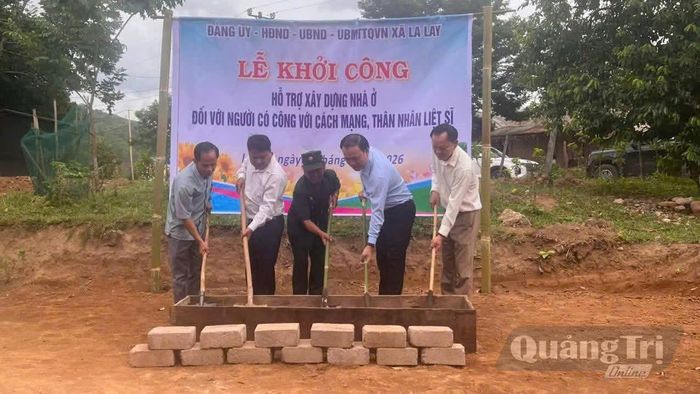 Lễ khởi công xây dựng nhà cho ông Pổ Ôi, thôn Pi Re 2, xã La Lay - Ảnh: T.H