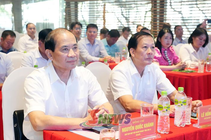 Đại biểu dự hội nghị.