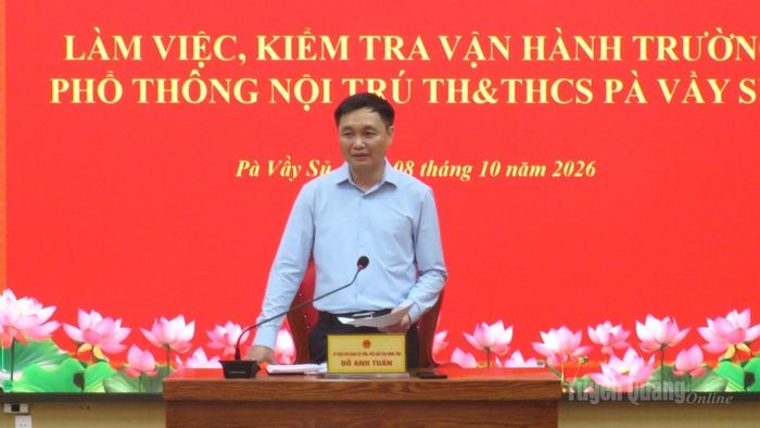 Đồng chí Đỗ Anh Tuấn, Phó Chủ tịch UBND tỉnh phát biểu kết luận tại buổi làm việc.