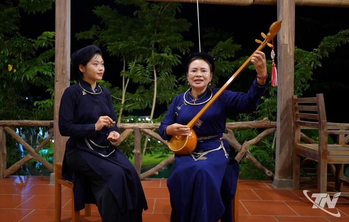 Trải nghiệm học hát then đàn tính bên những homestay bên hồ Ba Bể.