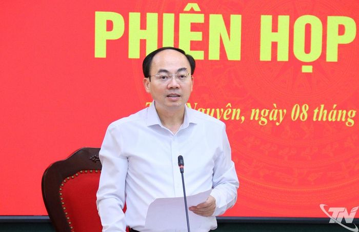 Đồng chí Nguyễn Đăng Bình, Phó Bí thư Thường trực Tỉnh ủy, Trưởng Đoàn đại biểu Quốc hội tỉnh, Trưởng Ban Chỉ đạo kết luận Phiên họp.