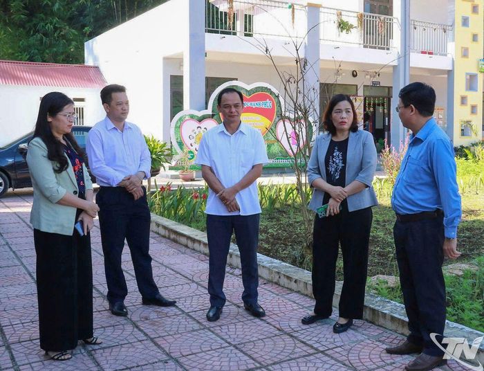 Đoàn công tác khảo sát thực địa tại Trường Mầm non Bằng Thành, Phân hiệu Nhạn Môn.