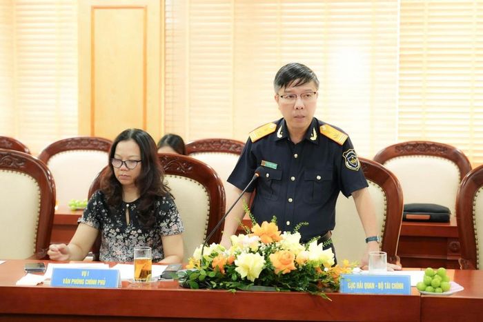 Ông Lưu Mạnh Tưởng, Phó Cục trưởng Cục Hải quan, Bộ Tài chính phát biểu tại hội nghị. 